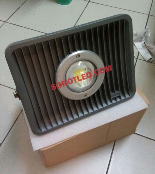 Lampu Sorot Model LENSA 50watt